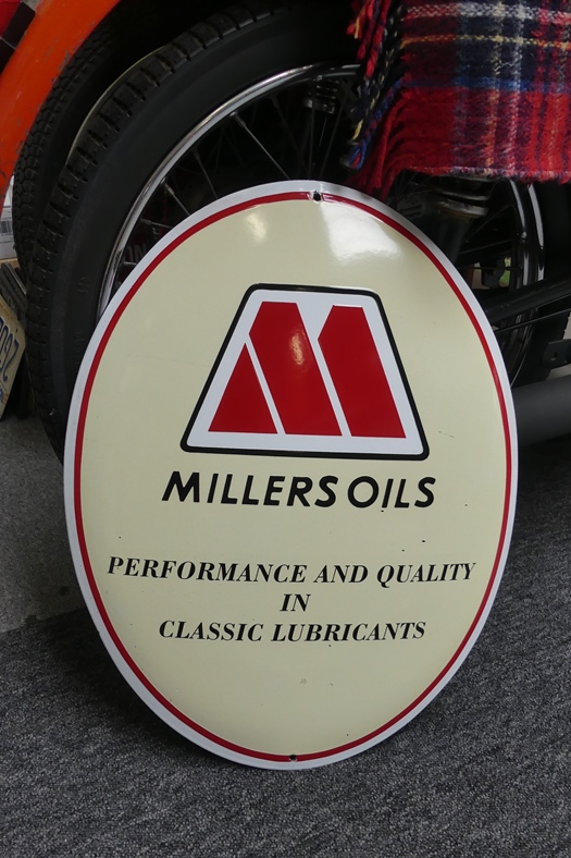 Emaille van Millers Oils te koop