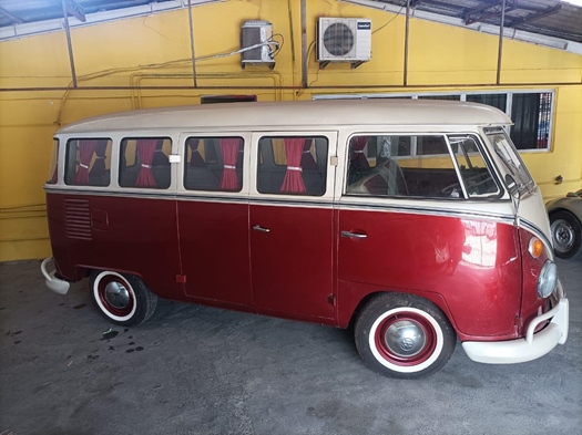 1974 Volkswagen T1 splitwindow bus oldtimer te koop