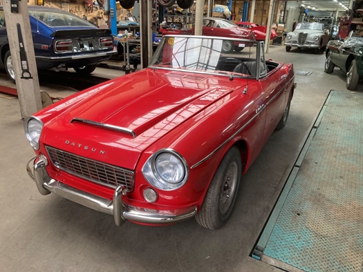 1964 Datsun 1600 Fairlady Red oldtimer te koop
