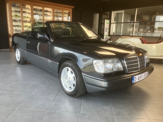 1995 Mercedes E 220 CABRIO   automatic oldtimer te koop