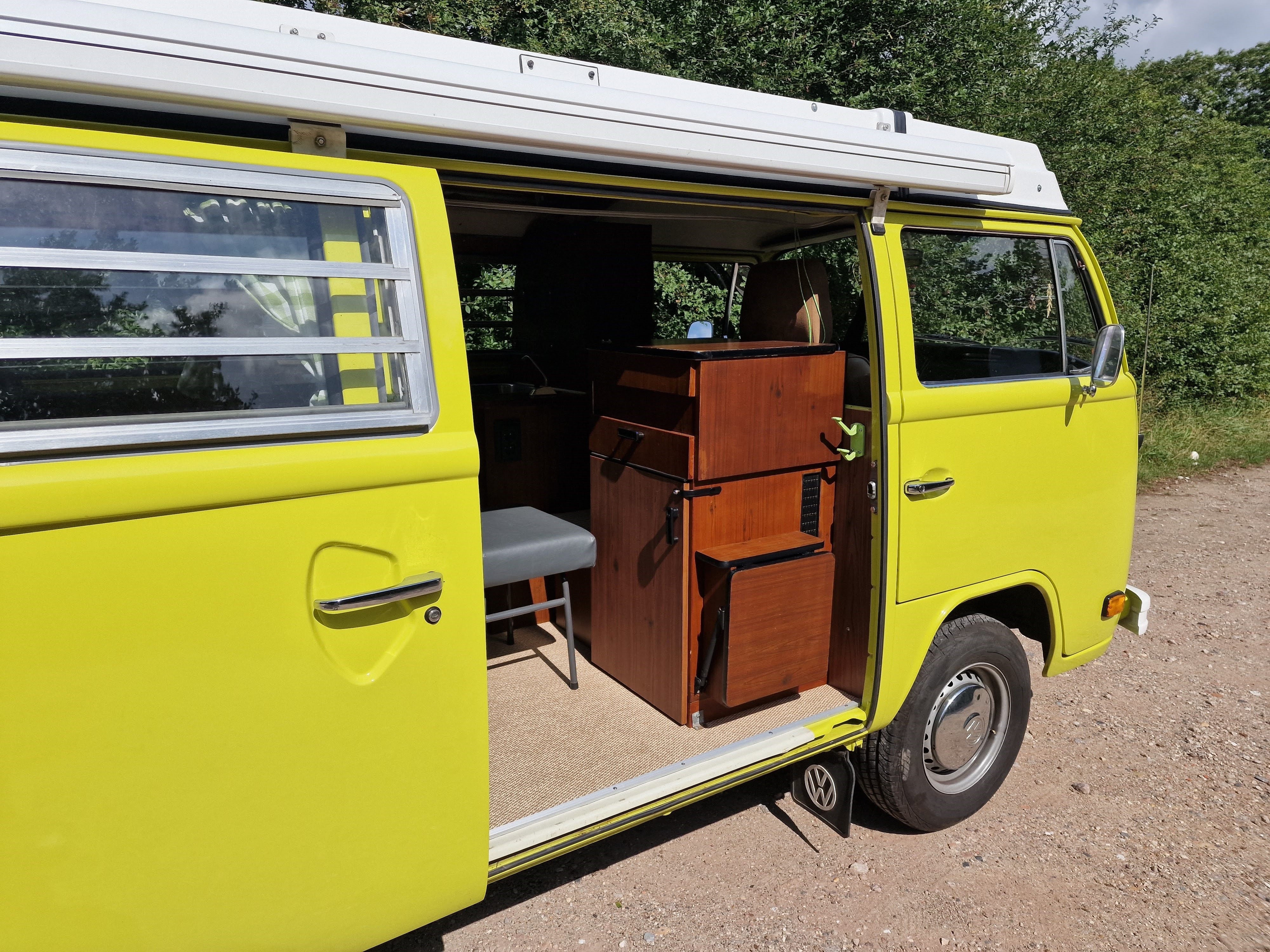 1974 Volkswagen T2B Westfalia  oldtimer te koop