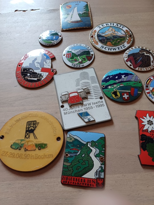 Emblemen voor radiator  te koop