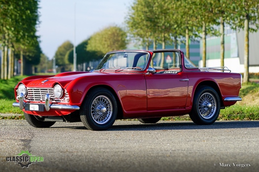 1962 Triumph TR4 met Surrey Top en Overdriv oldtimer te koop