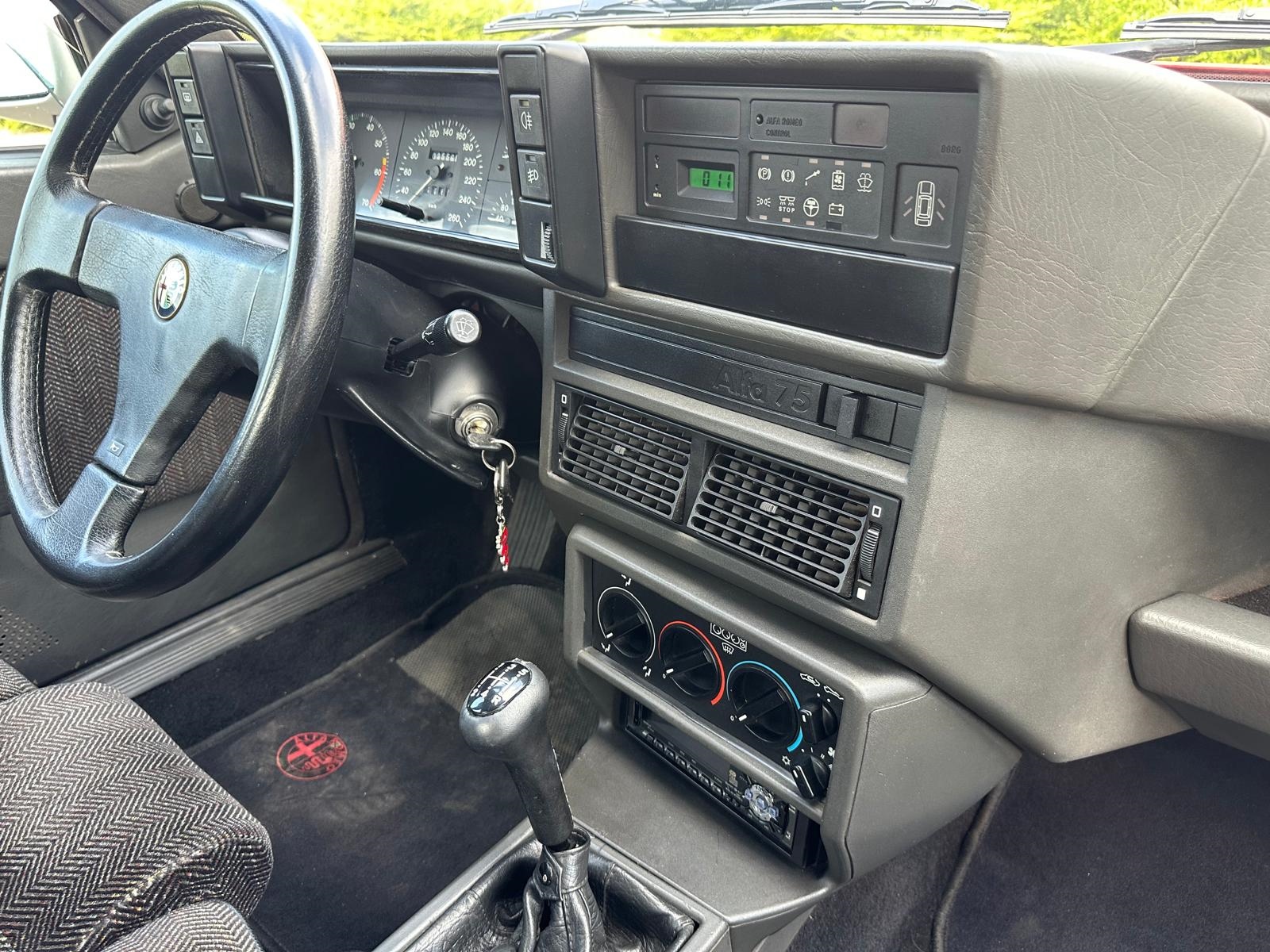 1991 Alfa Romeo 75 3.0 V6 Cloverleaf oldtimer te koop