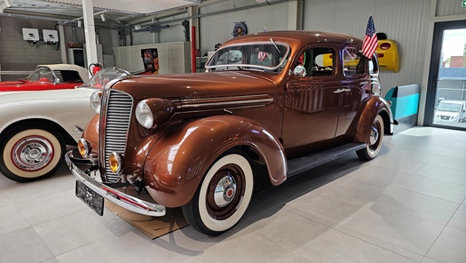 1937 Dodge D5 4-door sedan vooroorlogse oldtimer te koop