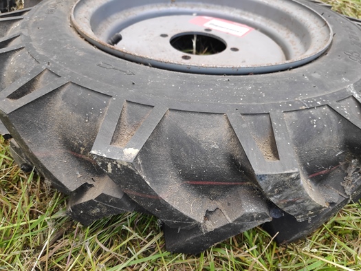Honda velg met band  te koop