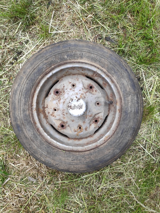 Fiat velg met band te koop