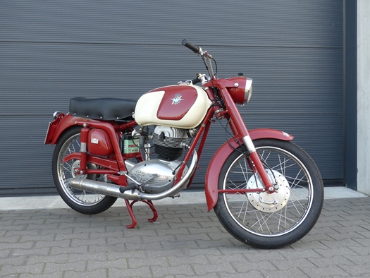 MV Agusta 175cc Sport oldtimer motorfiets te koop