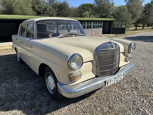 1968 Mercedes 200 oldtimer te koop