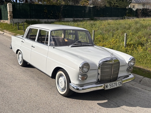 1968 Mercedes 200 oldtimer te koop