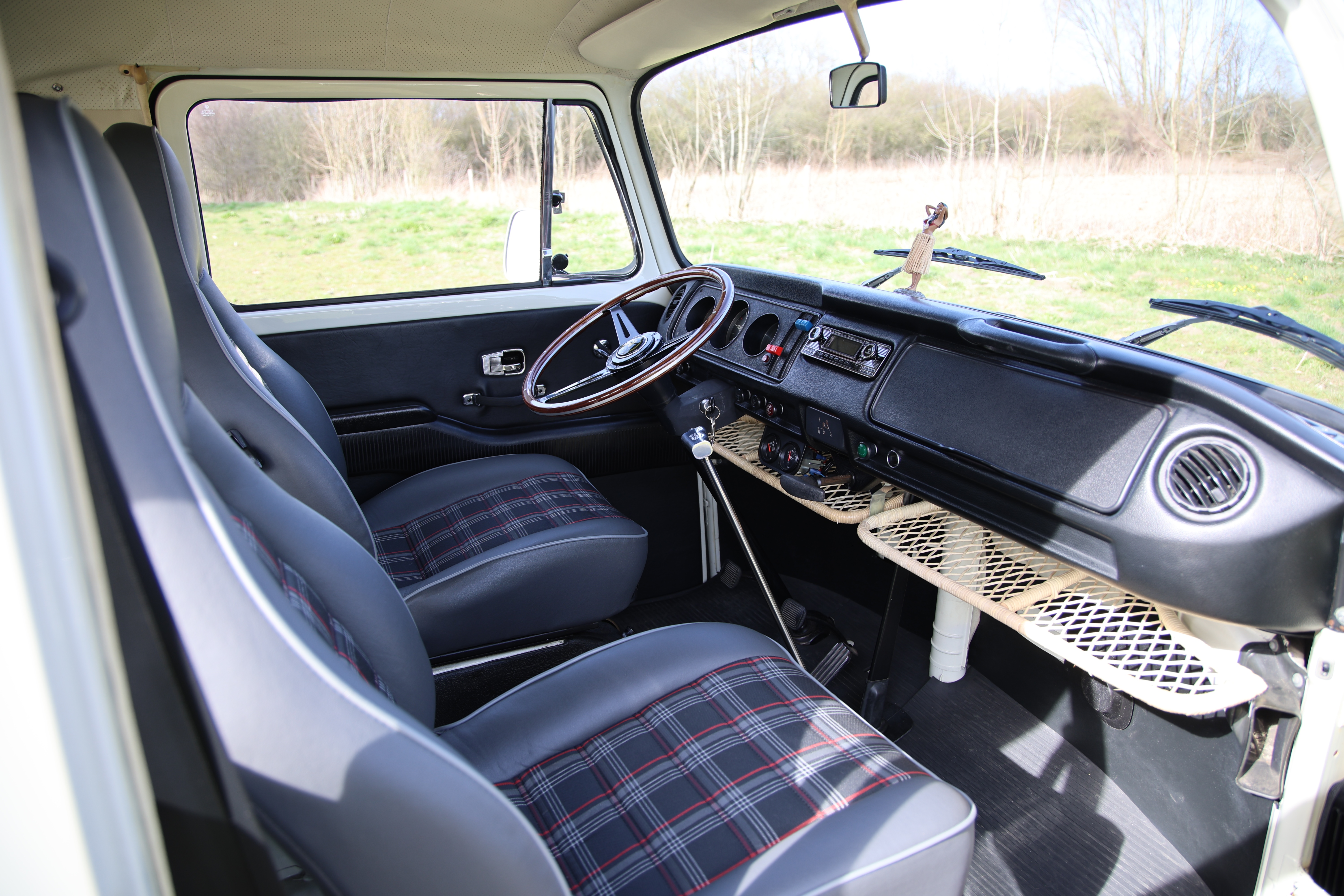 1971 Volkswagen T2a oldtimer te koop