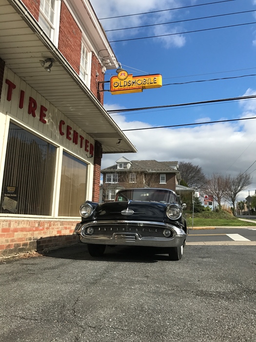 1957 Oldsmobile 88 holiday hardtop coupe  oldtimer te koop