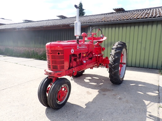 1954 International Farmall Super H oldtimer tractor te koop