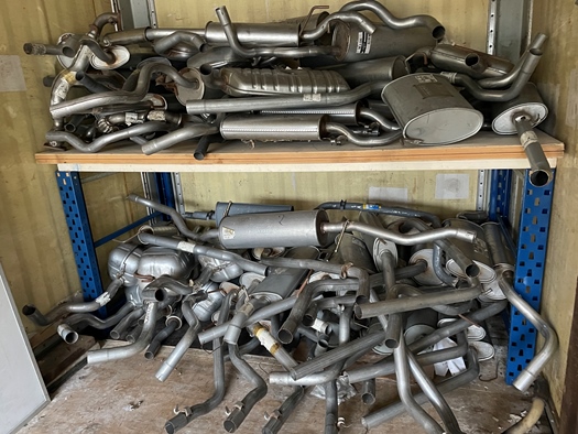 Partij Youngtimer uitlaat dempers Ong. 80 stuks te koop