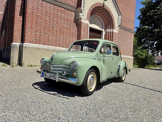 1957 Renault 4 CV Cremeschnittchen oldtimer te koop