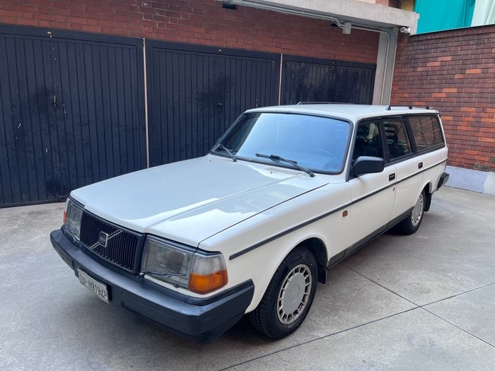 1990 Volvo 240 Polar oldtimer te koop