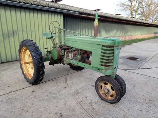 1941 John Deere H  hand start. oldtimer te koop