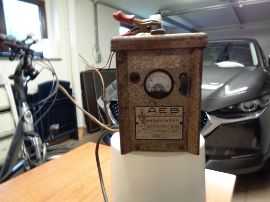 Vintage Batterij Laders te koop