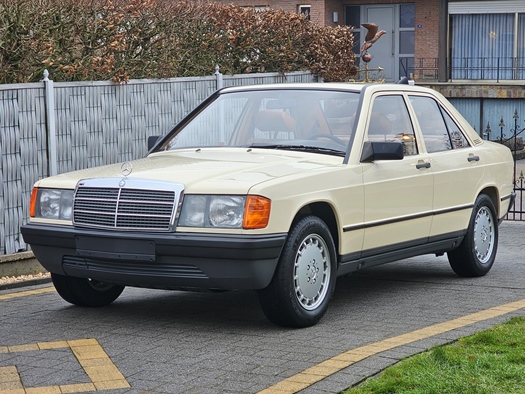 1987 Mercedes 190E oldtimer te koop