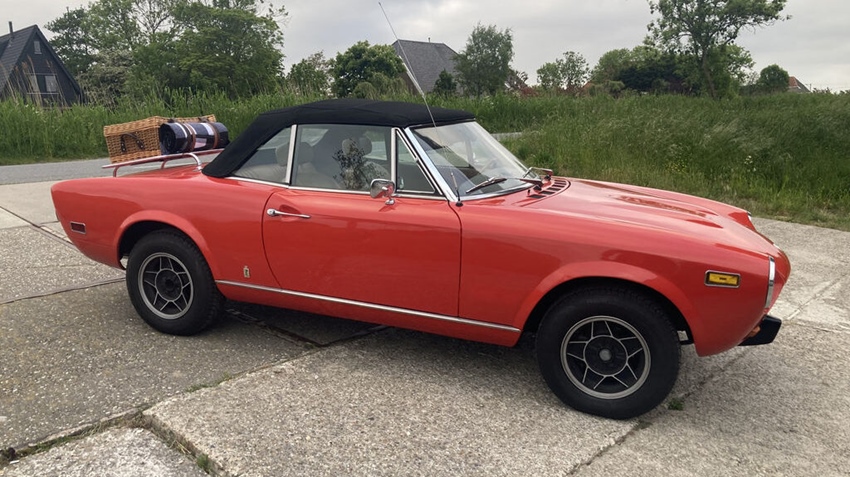 1975 Fiat Spider 124 CS1 1800 oldtimer te koop