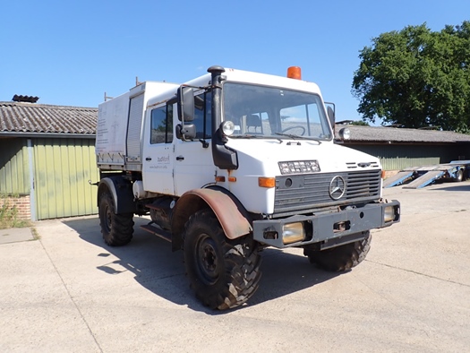 Mercedes Unimog U1550 L37 2004 Double Cab oldtimer vrachtwagen te koop