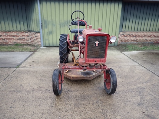 1978 International Farmall Cub Square Hood oldtimer te koop