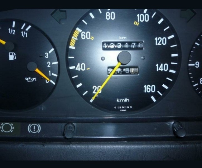 1983 Mercedes 123 200 diesel oldtimer te koop