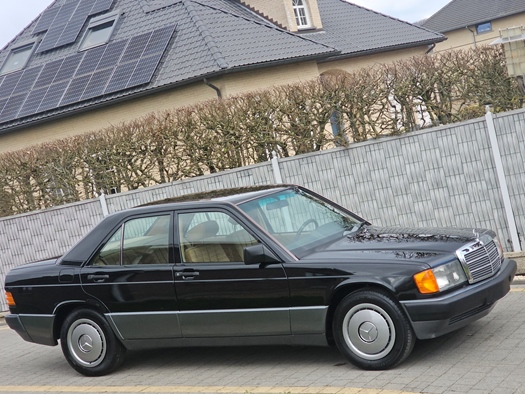 1989 Mercedes 190E oldtimer te koop