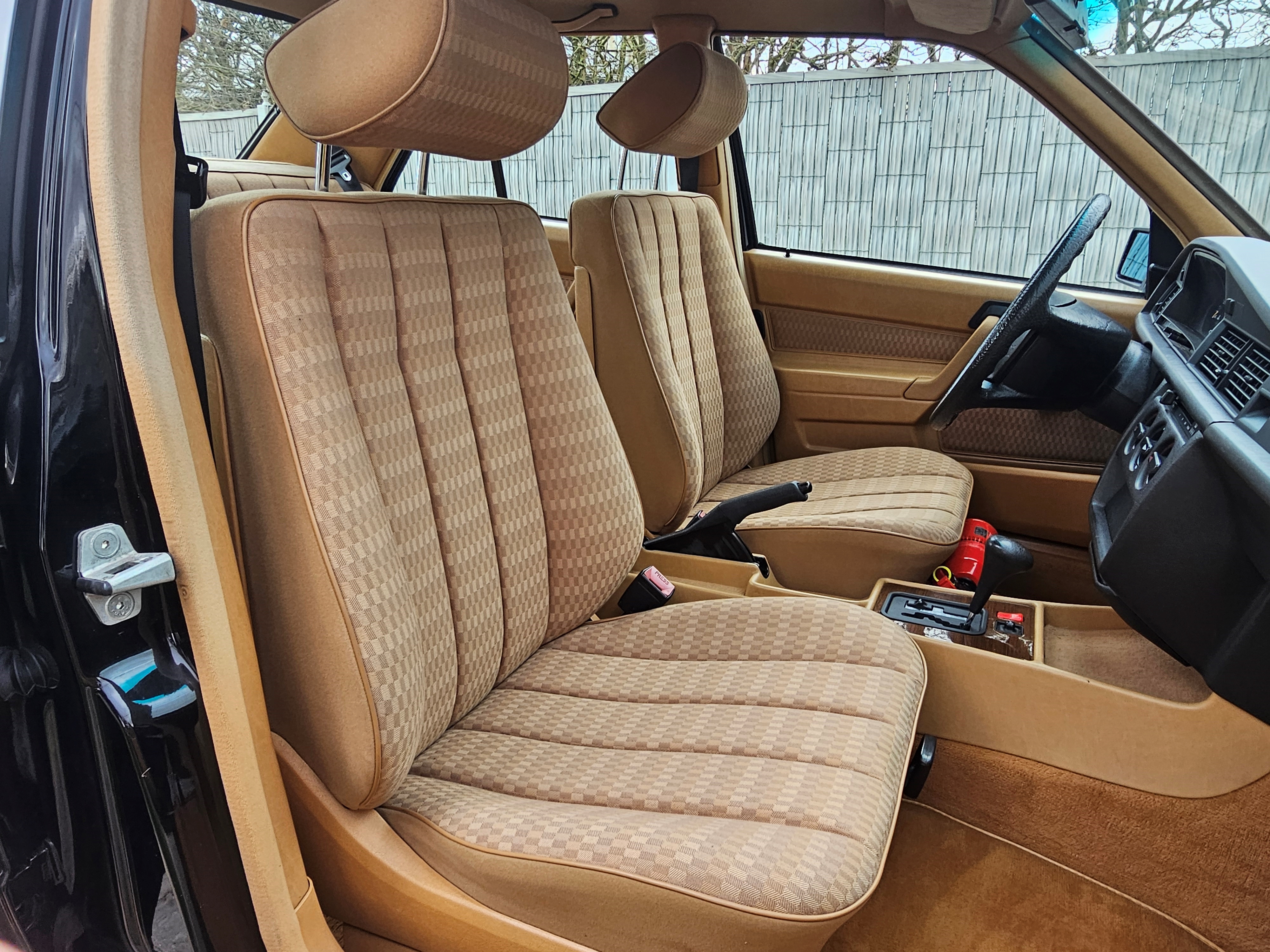 1989 Mercedes 190E oldtimer te koop