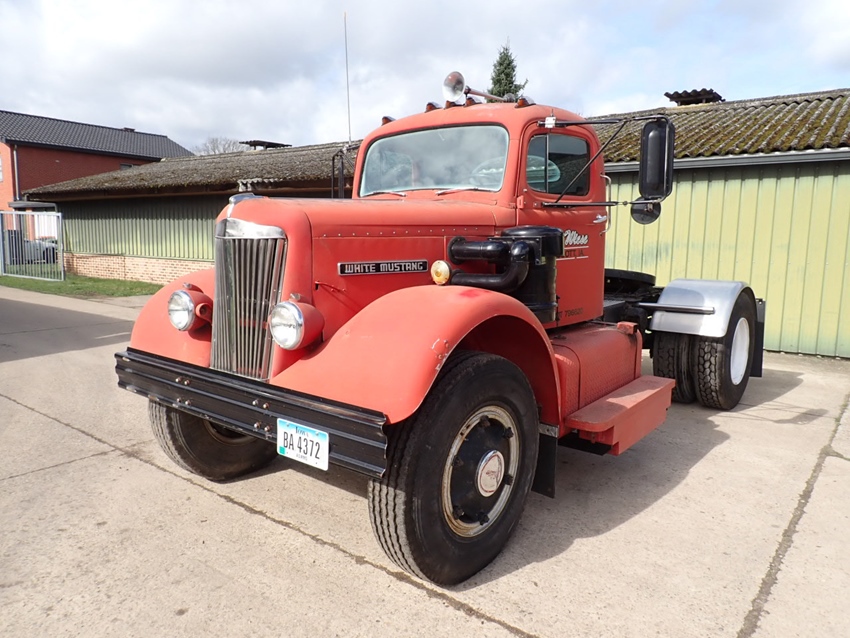 1958 White Mustang oldtimer tractor te koop