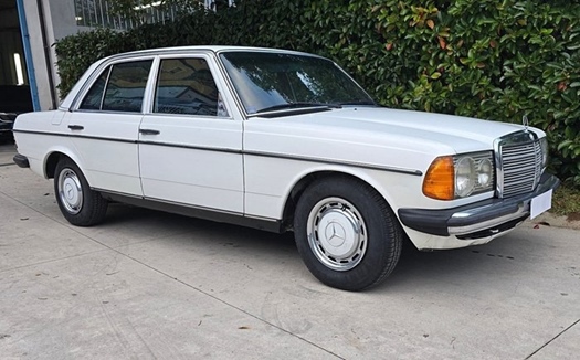 1977 Mercedes 250 oldtimer te koop
