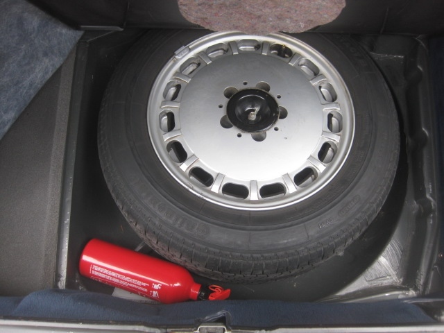 1987 Mercedes 560 SL R107 Roadster 4 place oldtimer te koop