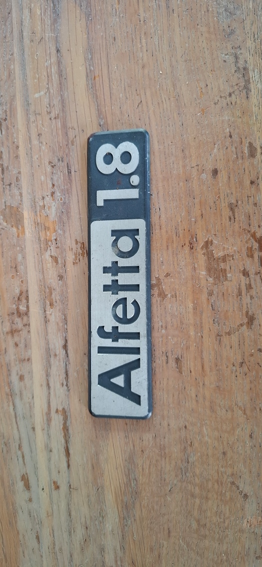 kofferlogo alfa  romeo alfetta te koop