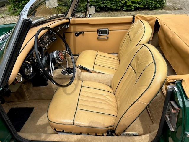 1966 MG B Roadster oldtimer te koop