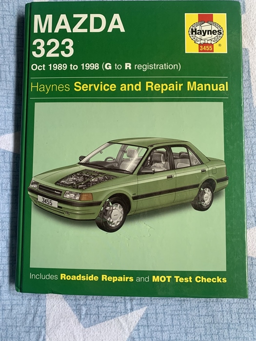 Manual MAZDA 323 te koop