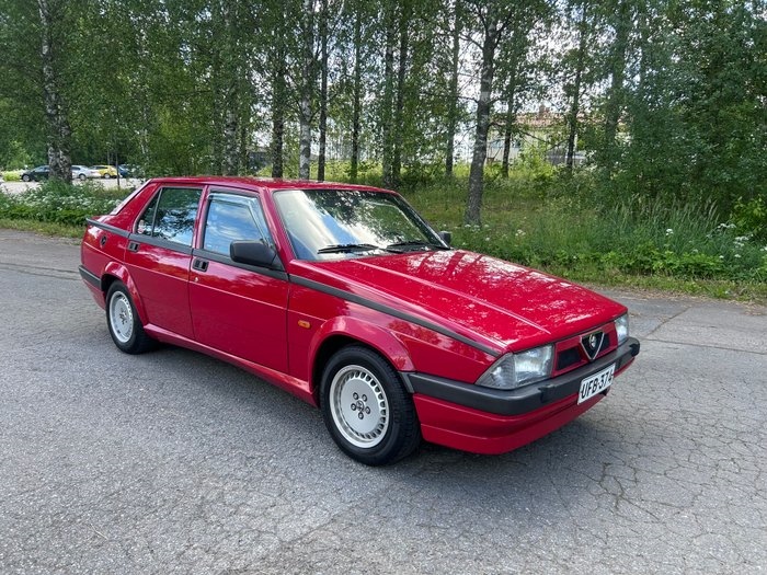 1990 Alfa Romeo 75 Twin Spark oldtimer te koop