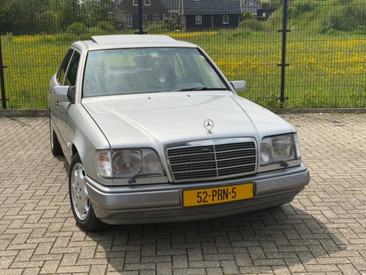 1993 Mercedes E420 oldtimer te koop