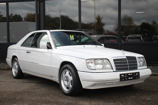 1993 Mercedes 220 oldtimer te koop