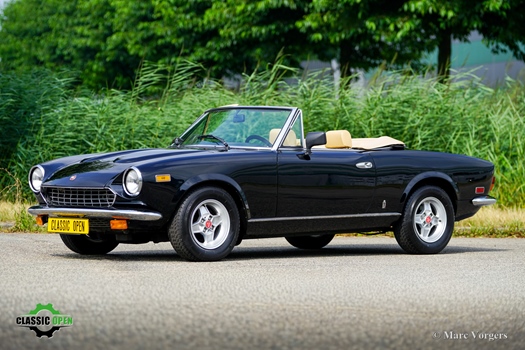 1981 Fiat 124 Spider 2000 oldtimer te koop