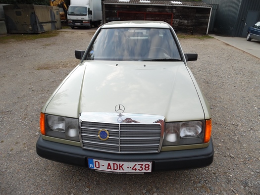 1985 Mercedes 230 E oldtimer te koop