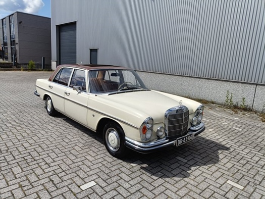 1971 Mercedes 280SE 3,5 oldtimer te koop