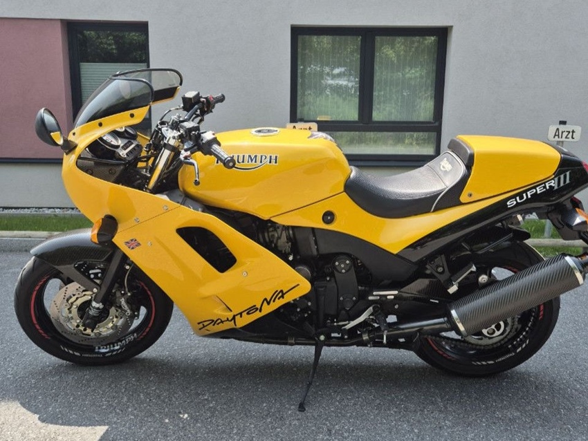 1995 Triumph Daytona oldtimer motorfiets te koop