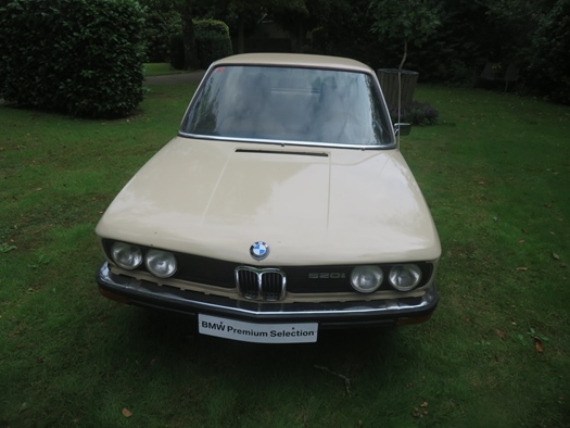 1976 BMW 520 i   E12 Sahara oldtimer te koop