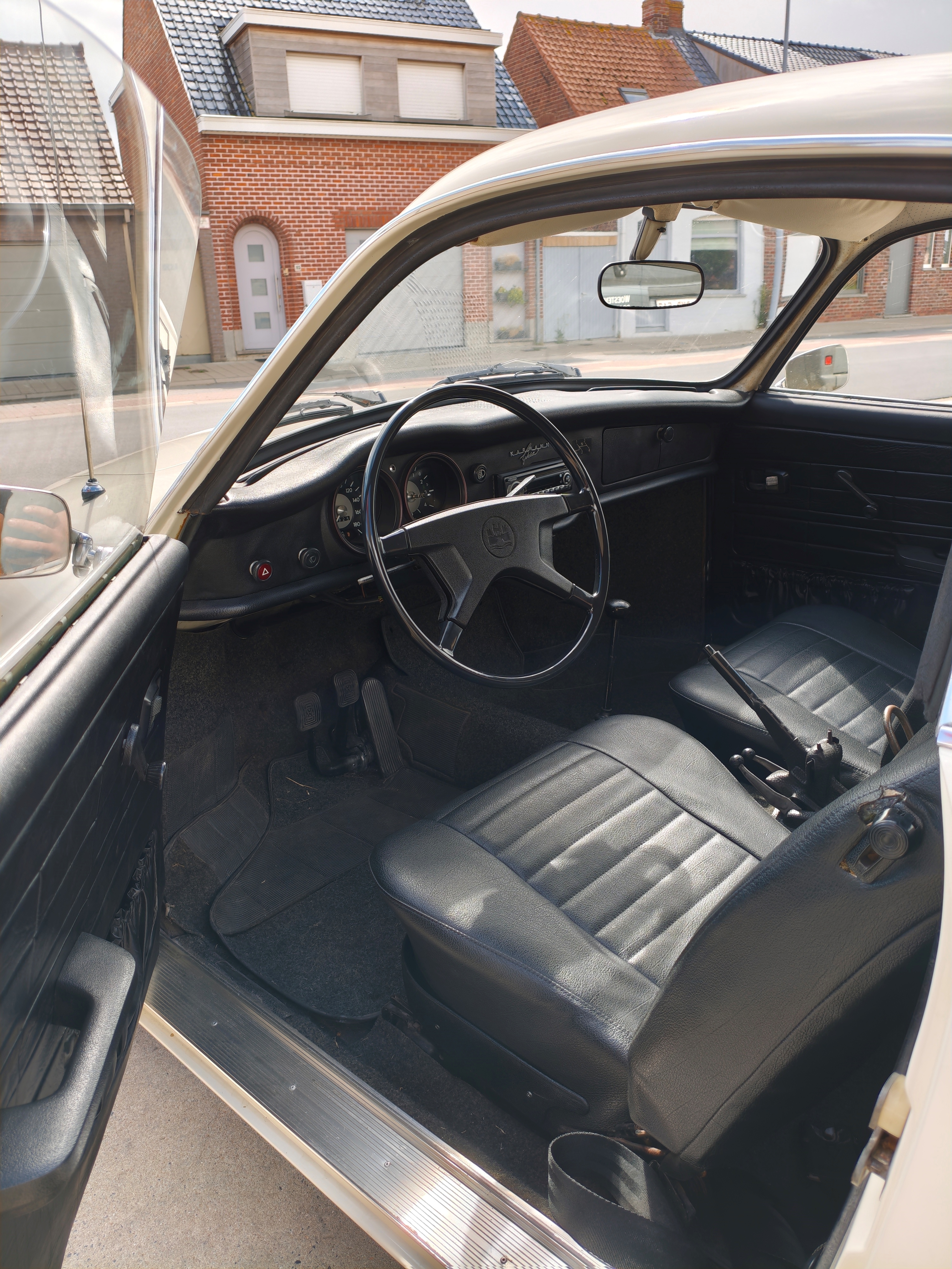 1973 Volkswagen Karmann ghia oldtimer te koop