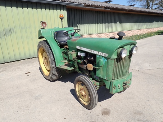1966 John Deere 1020V Vineyard Diesel. oldtimer tractor te koop