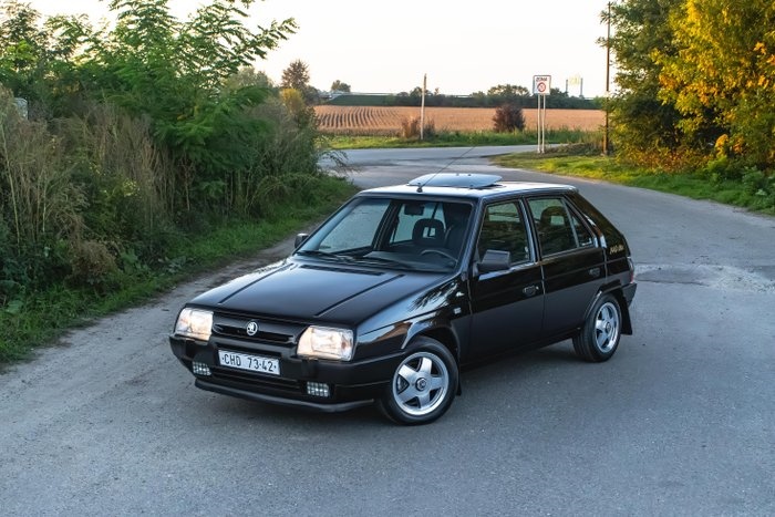 1993 Skoda Favorit Black Line - 48.044 Km oldtimer te koop