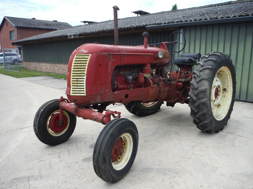 1951 Cockshutt 40 Row Crop tractor, built Six Cylinder oldtimer tractor te koop