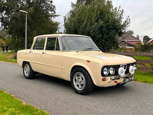 1979 Alfa Romeo Giulia Nuova 1600 ( 2.0 motor ) oldtimer te koop
