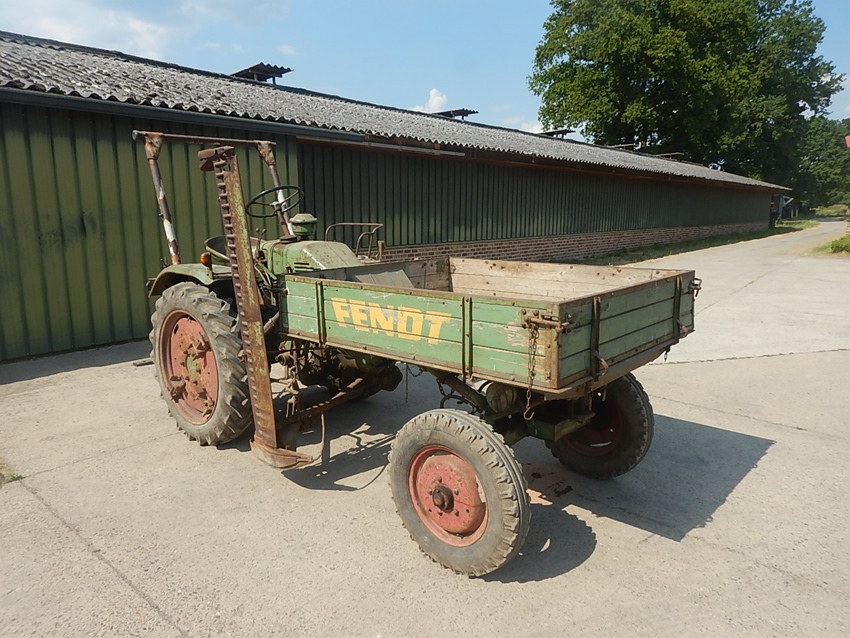 1961 Fendt F220GT with sickle-bar mower oldtimer tractor te koop