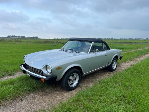 1980 Fiat 124 Spider oldtimer te koop